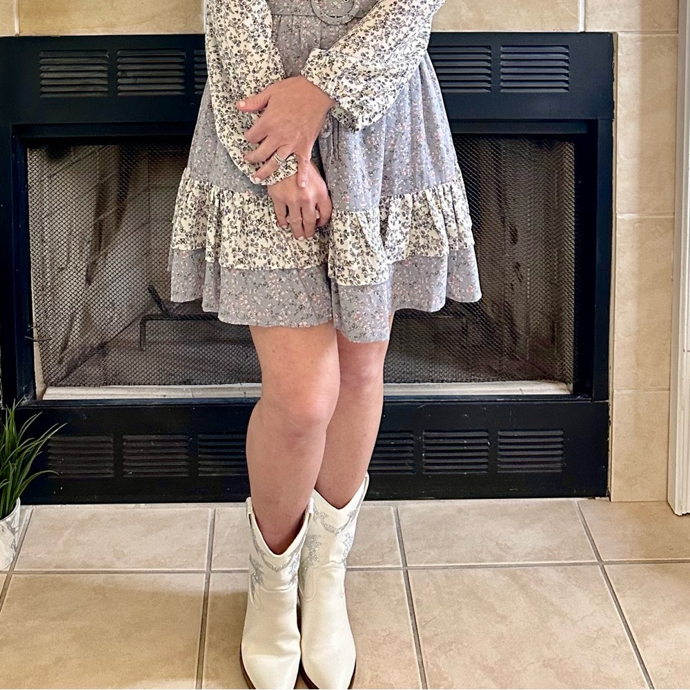 ✨BNWT BOUTIQUE White Western-Style Ankle Boots - Picture 2 of 8